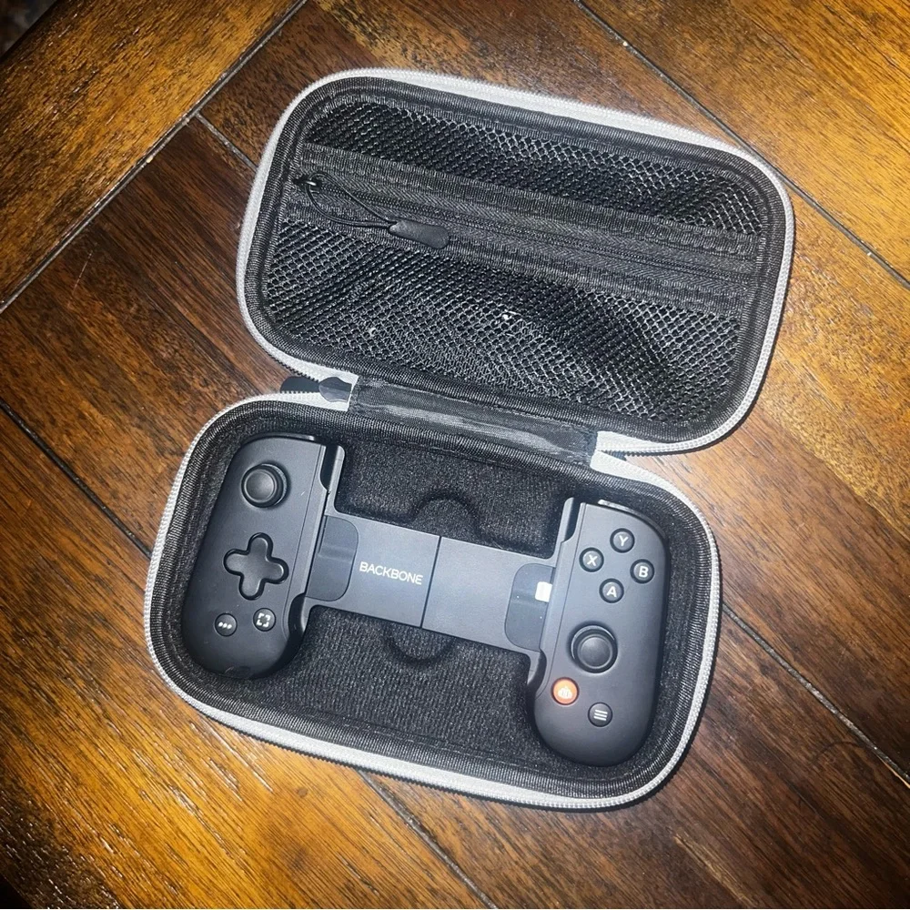 Backbone Black Gaming Controller for iPhone